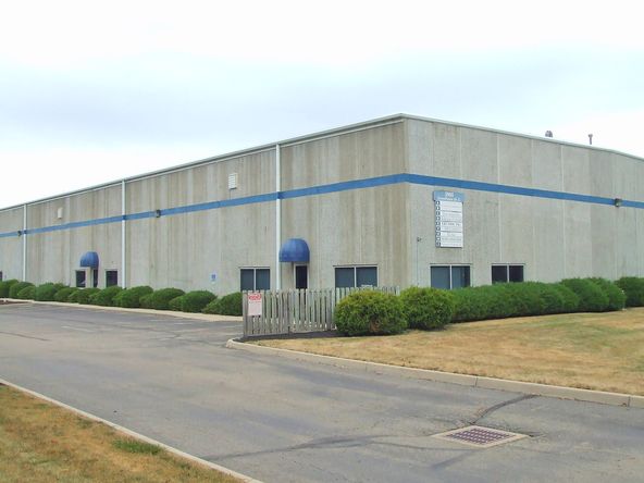 Green Pointe Business Park: 5905 Green Pointe Dr S, Groveport, OH 43125